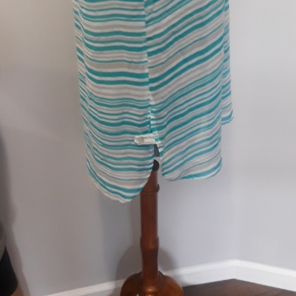 💥SALE 3/$15 APT. 9 Slightly Sheer Tank - Picture 3 of 5